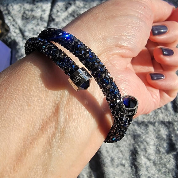 Elegant Swarovski Wrap Bangle Bracelet - High Sparkle! - Picture 1 of 6